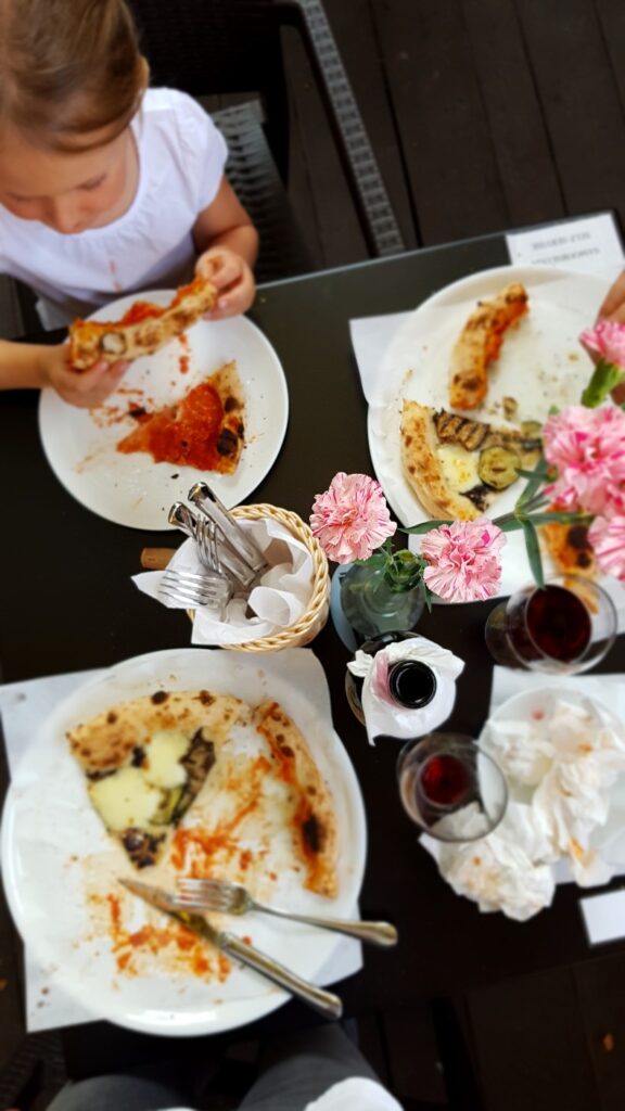 Kuchnia i sklep włoski we Wrocławiu. Pizzeria Giro Deliviery