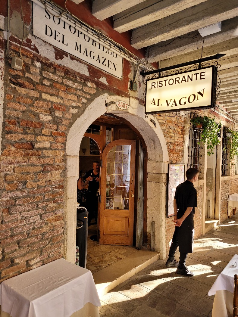 Wenecja-dove-mangiare-trattoria-al-vagon-san-marco-blog-recenzja-a-tavola-ca-dei-dogi Zachwycająca Wenecja! pełna słońca, ryb, kolorów i statków